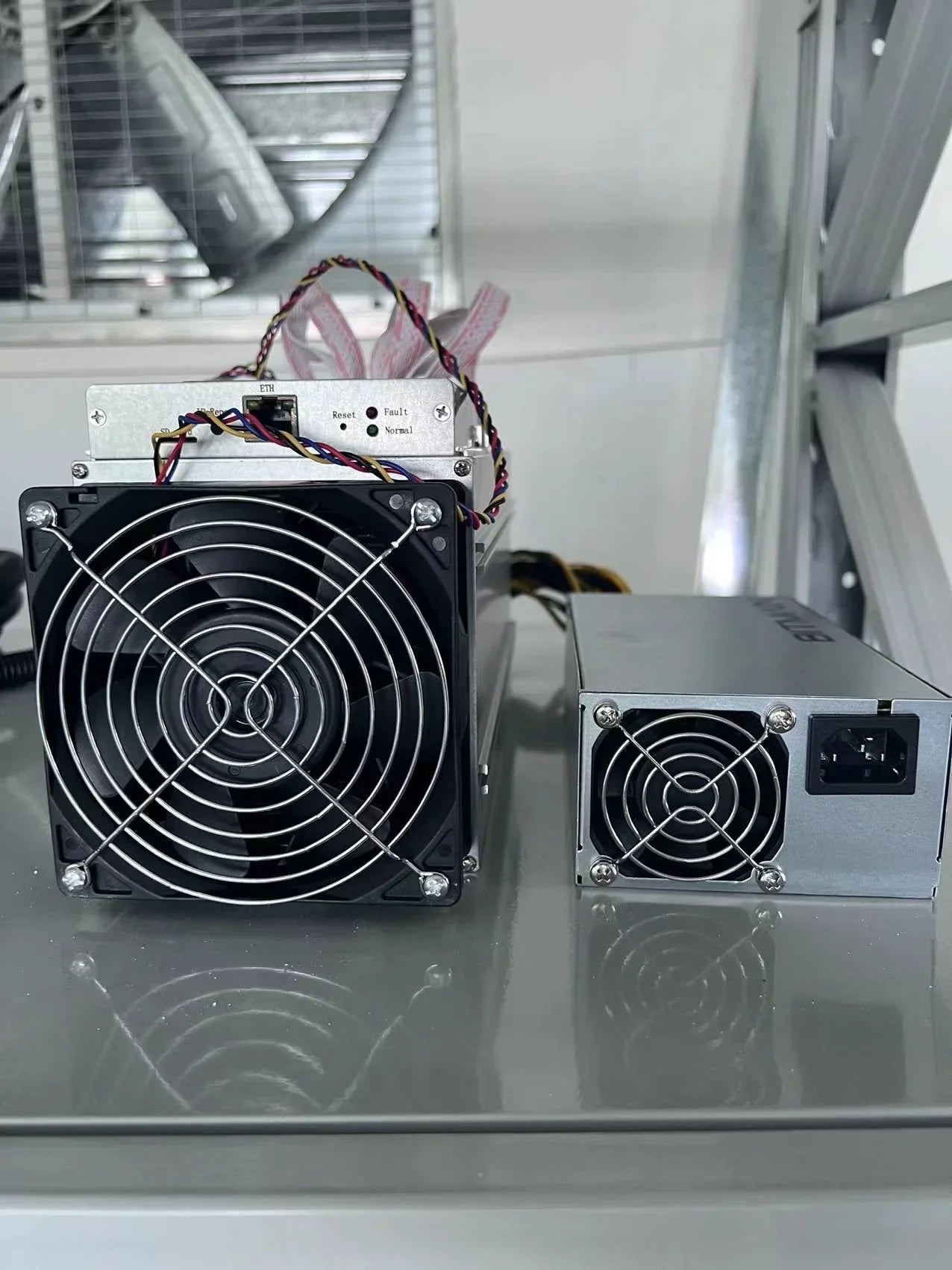90%-95% New Antminer S9i 14Th/s with  PSU Bitmain S9i 14T Bitcoin Miner 1350W BTC ASIC Miner Mining Machine Than S9 S9j 13.5T