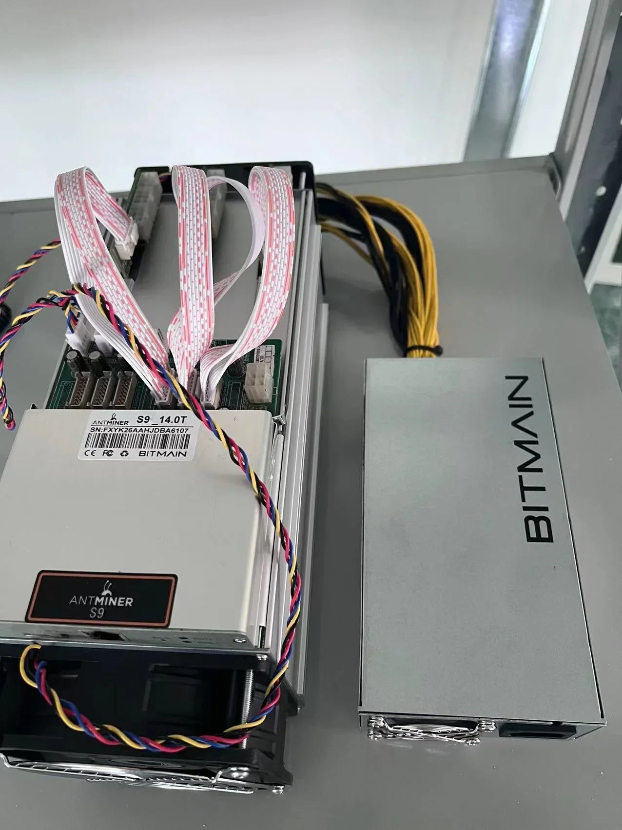 90%-95% New Antminer S9i 14Th/s with  PSU Bitmain S9i 14T Bitcoin Miner 1350W BTC ASIC Miner Mining Machine Than S9 S9j 13.5T